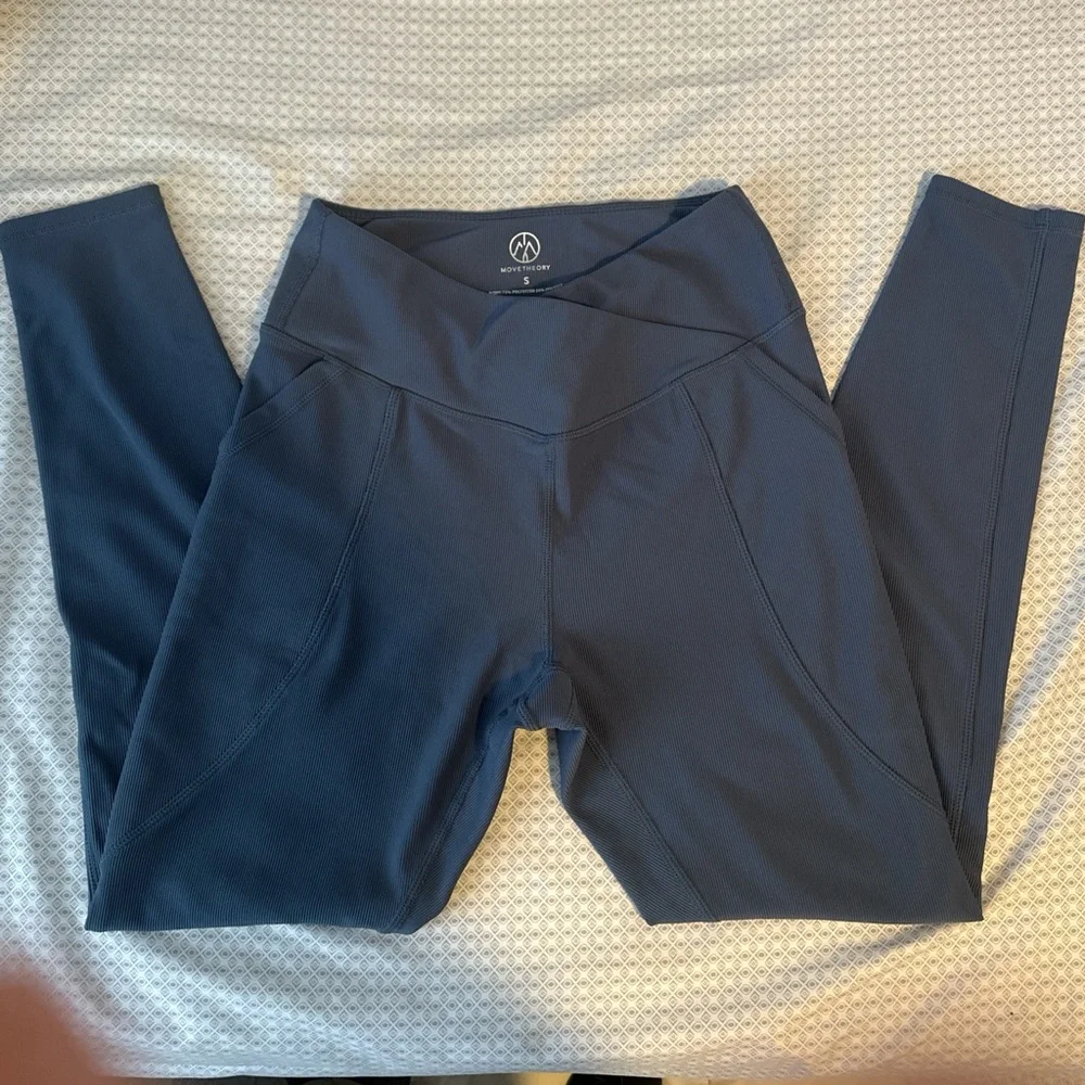 Move Thoery leggings/yoga pants - Picture 2 of 7